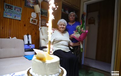 Boldog születésnap, szép családi körben