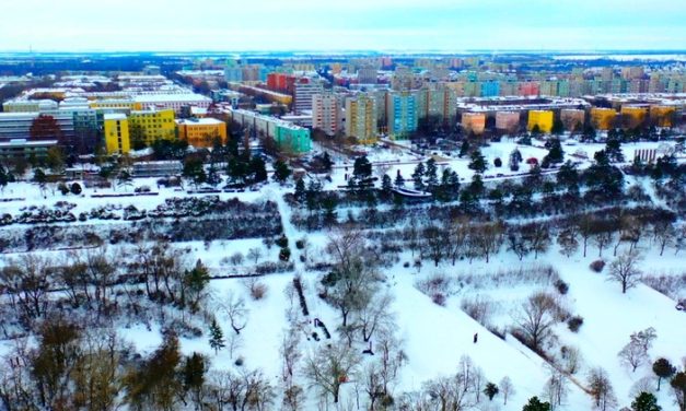 Nagy kihívás a hideg: több csatornán segít az önkormányzat a téli krízishelyzetekben