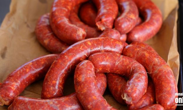 Csillagos ötöst érdemelt a kolbásztöltő fesztivál kavalkádja