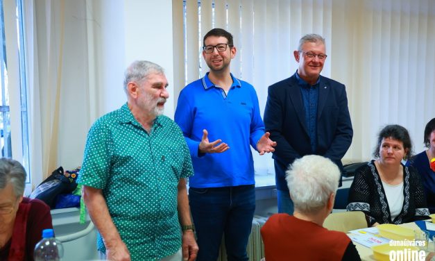 Nőnapi virágözön az egyesület ünnepén