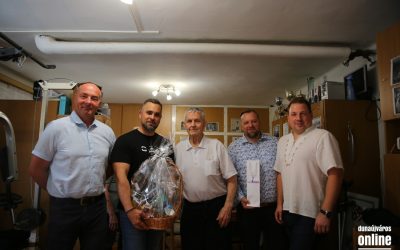 Leköszön a legendás hagyományőrző – Szabó Tamást köszöntötték a város vezetői